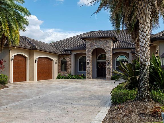5th image of 10500 N Camelot Circle