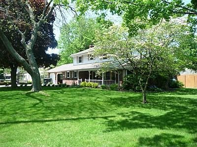 1st image of 1601 S Bonny Bruce Dr