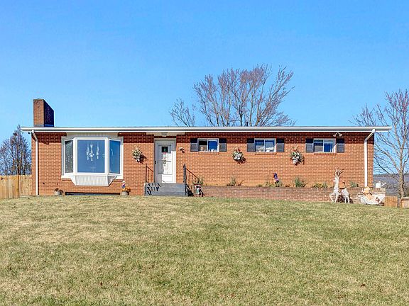 2nd image of 2648 Jackson Dr
