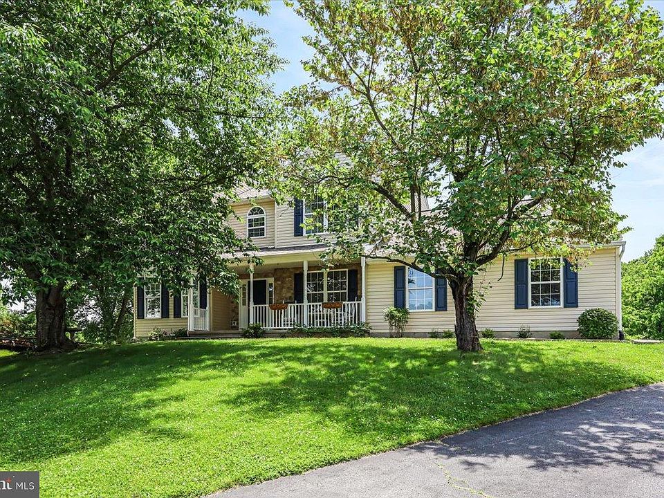 1st image of 529 Saint Michael Dr