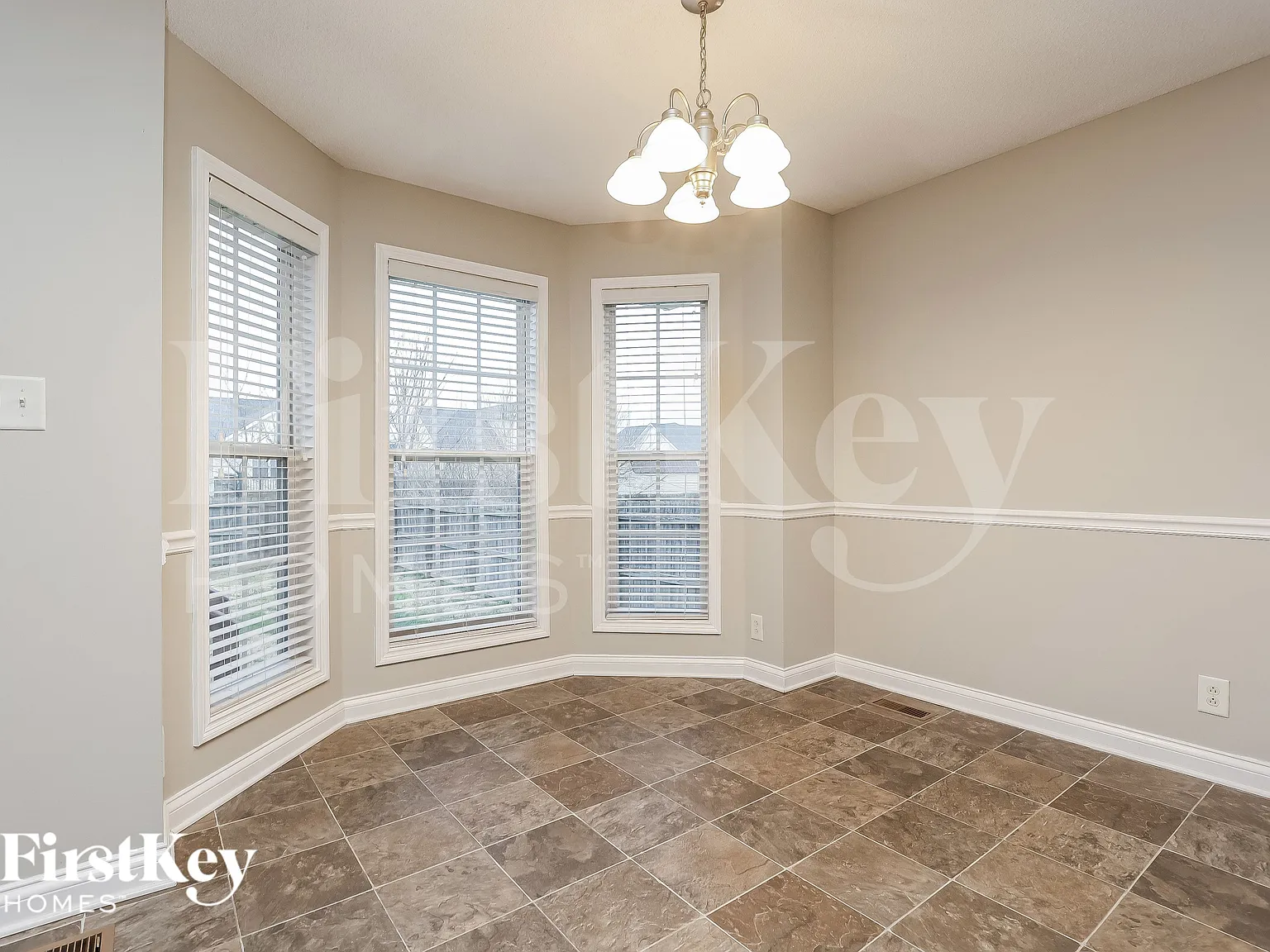 3 bed, 2.0 bath, 1300 sqft, $1,680 — Photo 4