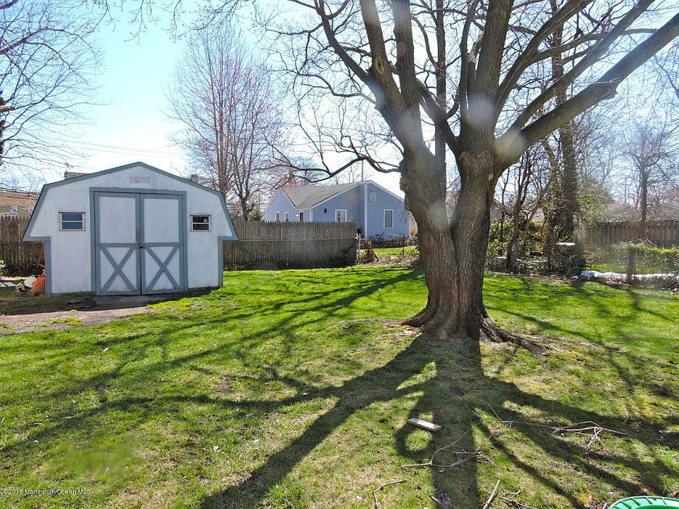 2nd image of 126 Taylor Ave