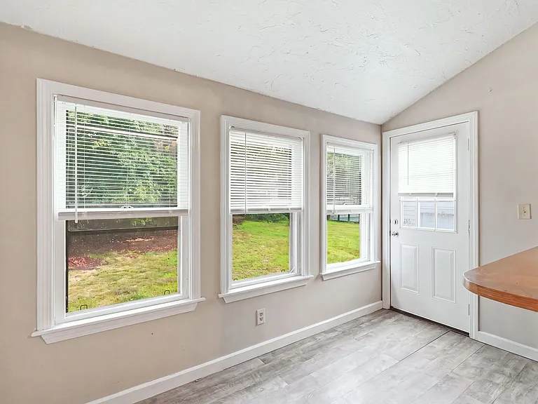 457 N Franklin St — Photo 6