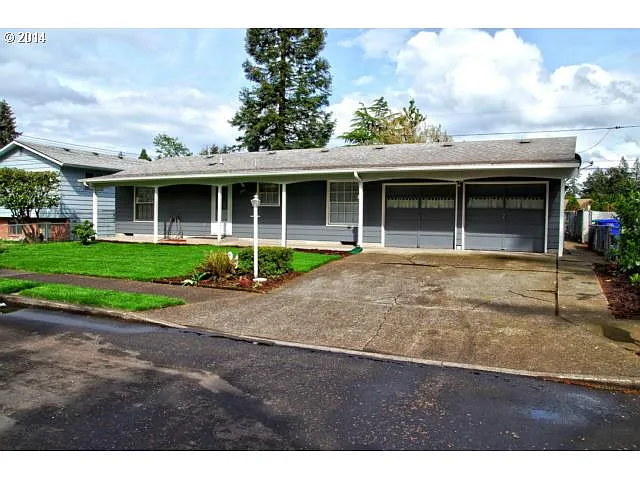 206 SE 166th Ave photo 1