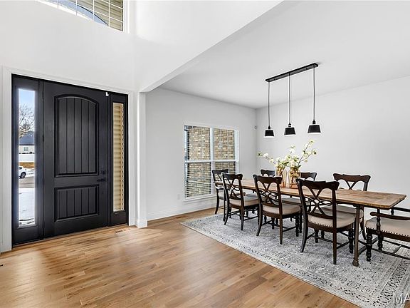 5th image of 102 Enclave Terrace Ct