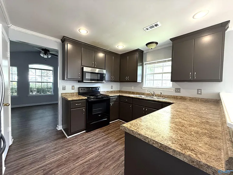 237 Knox Creek Trl NW — Photo 5