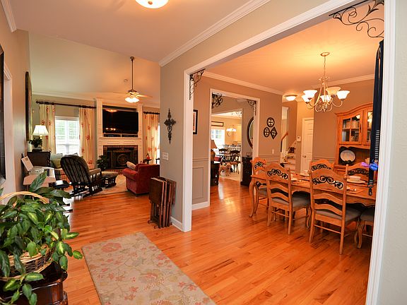 4th image of 2352 Sargent Daly Dr