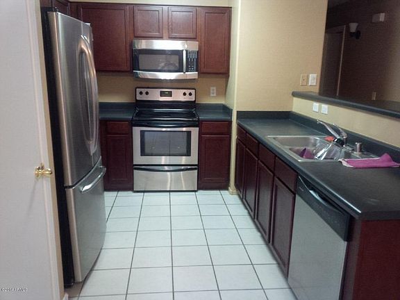 4th image of 11979 W Holly St
