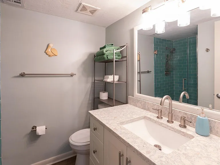 20 Greenbrier St #3-105 — Photo 7
