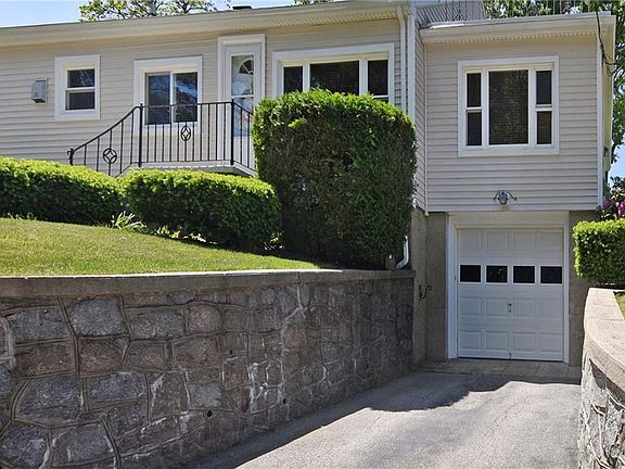 3rd image of 31 Laramee Ave