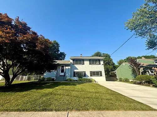 1335 Greenleaf Rd Photo 1