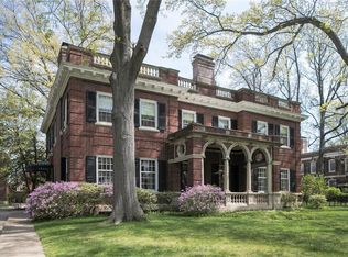 41 Westmoreland Pl, Saint Louis, MO 63108