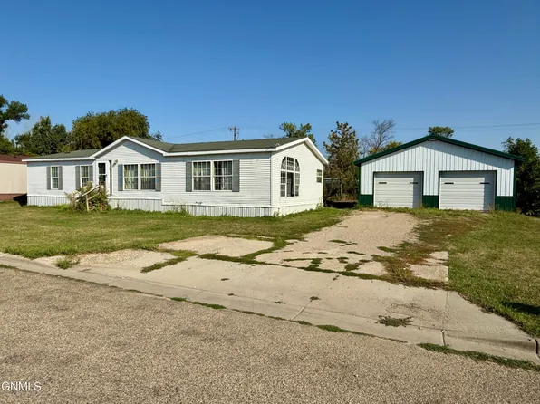 1226 9th St SW, Valley City, ND 58072