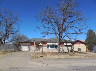 401 Broken Arrow Rd, Roswell, NM 88201