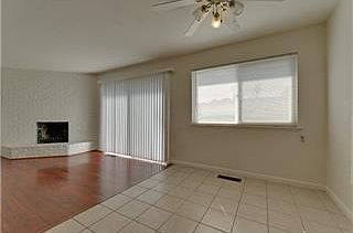 4th image of 2648 Lombard Ave