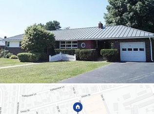 1174 6th St, Whitehall, PA 18052