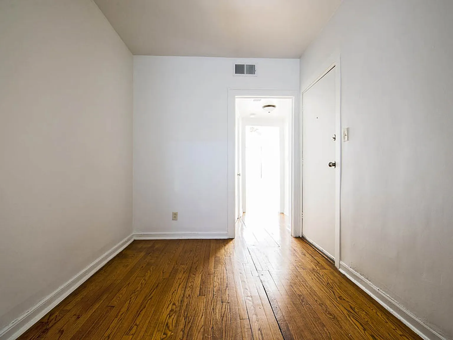 8208 S Drexel — Photo 3