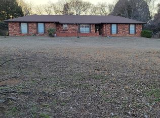 801 Hidden Lake Dr, Seminole, OK 74868