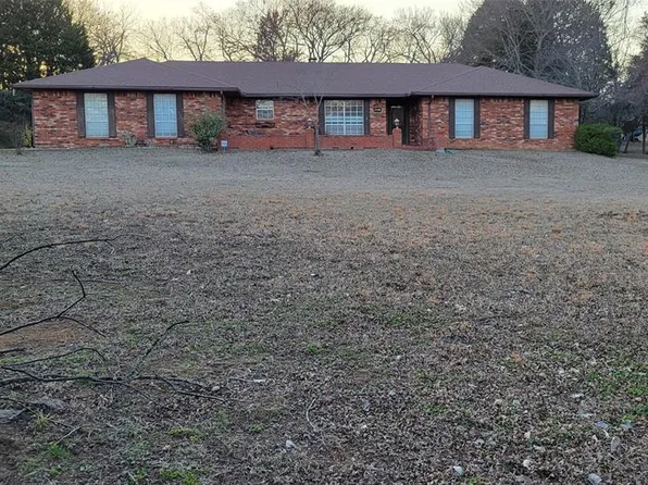 801 Hidden Lake Dr, Seminole, OK 74868