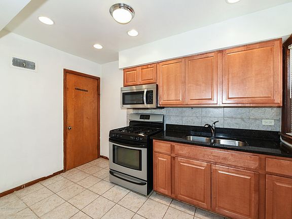 3rd image of 3701 Van Buren St APT A
