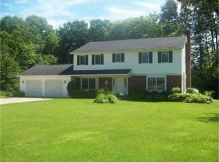 20 E Woodland Dr, Corry, PA 16407