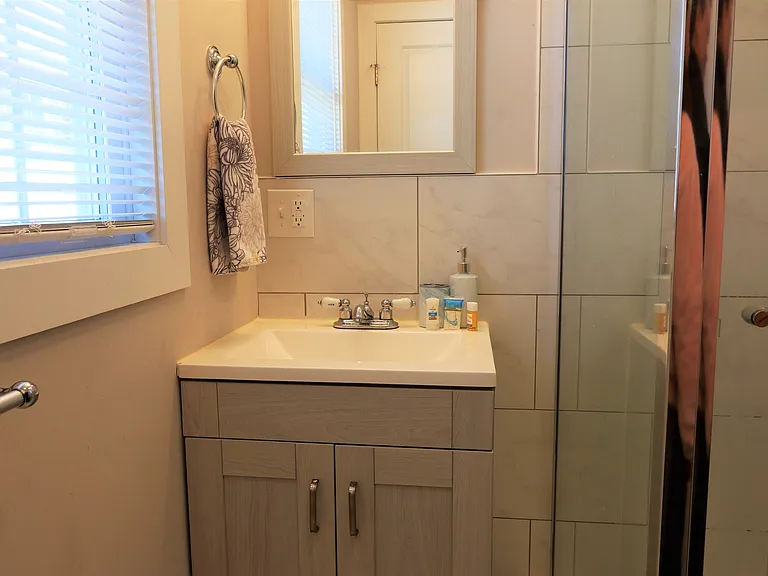 Bathroom with fresh design and contemporary fixtures