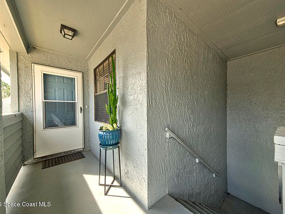 2nd image of 1715 Harrison St APT 235