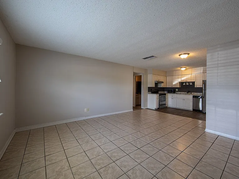 Lake Silver Apartments — Photo 10
