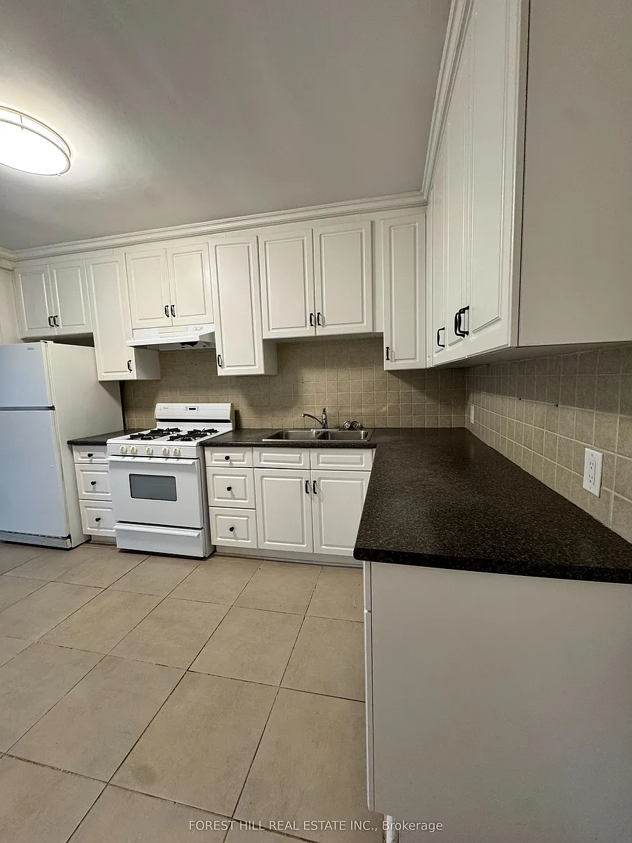 Building Photo - 1077 Bathurst St #2
