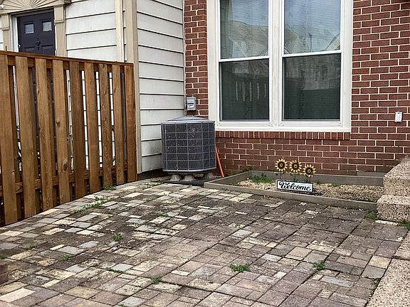 3rd image of 10439 Dylan Pl