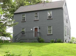 10 Whitford Dr, Lakeville, NY 14480