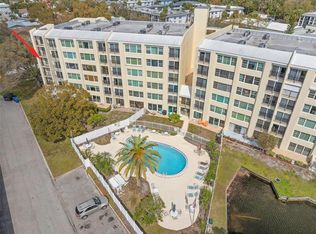 225 Country Club Dr Unit F1401, Largo, FL 33771