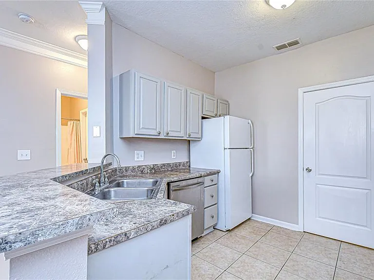 17942 Villa Creek Dr #17942 — Photo 23