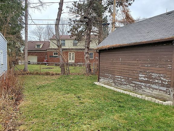 5th image of 2829 Winsted Dr