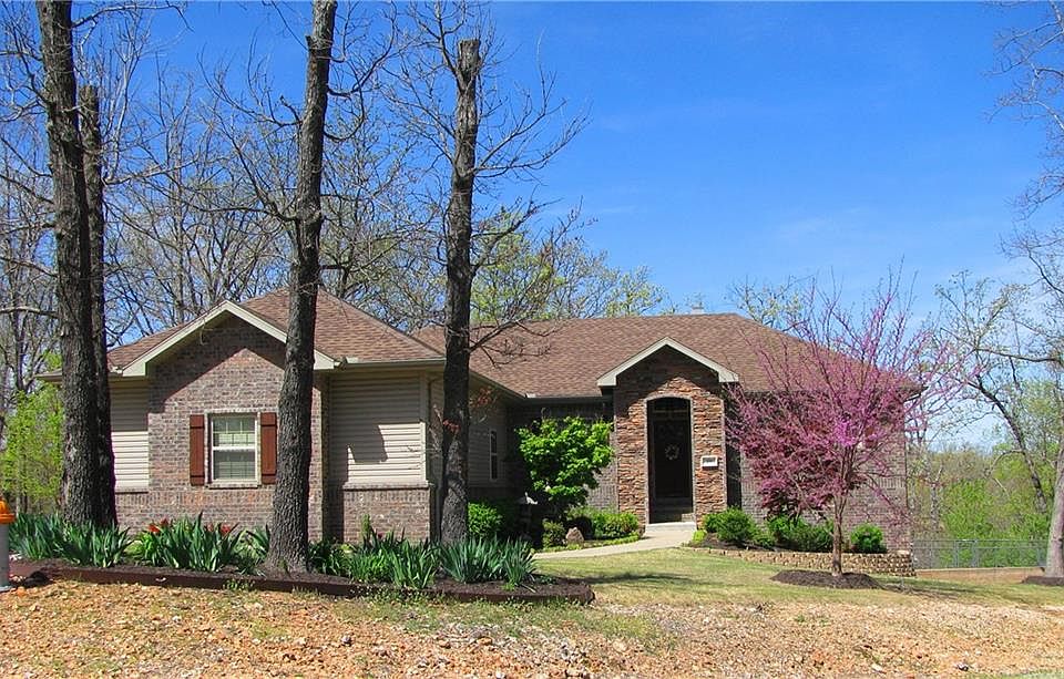 1st image of 29 Sandhurst Dr