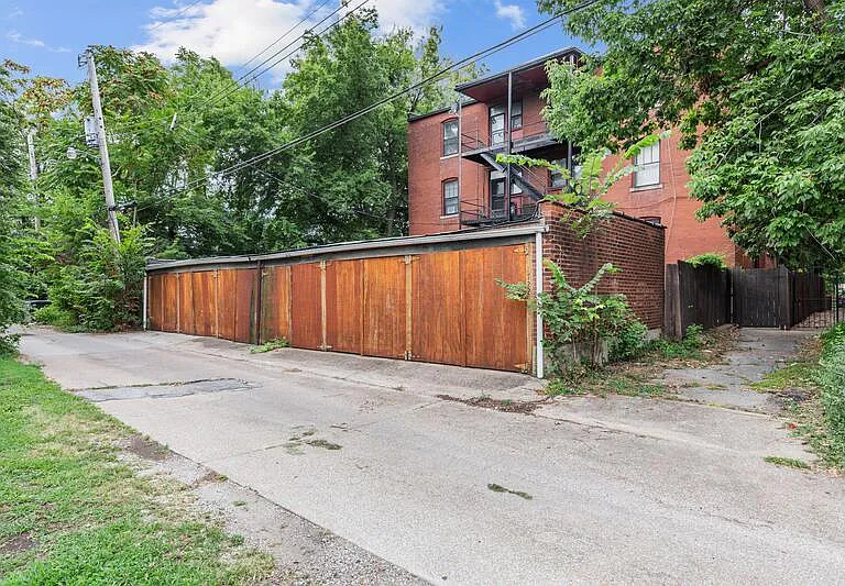 1722 Waverly Pl #B — Photo 8