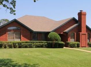 920 Angus Dr, Frederick, OK 73542