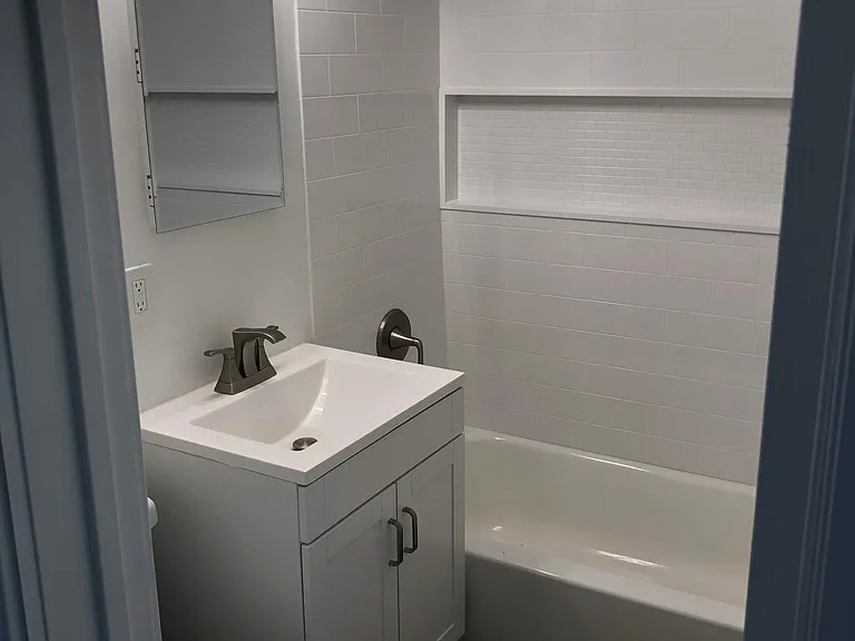 4937 Iroquois Ave — Photo 7