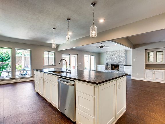 4th image of 6931 Windy Ridge Dr