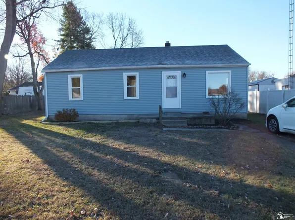 885 Dempster St, Temperance, MI 48182