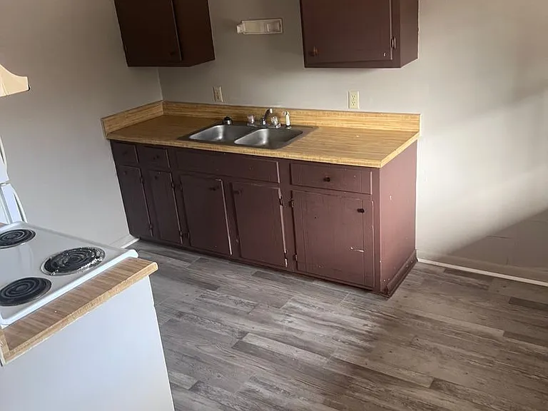 235 Pinecrest Ave #7 — Photo 7