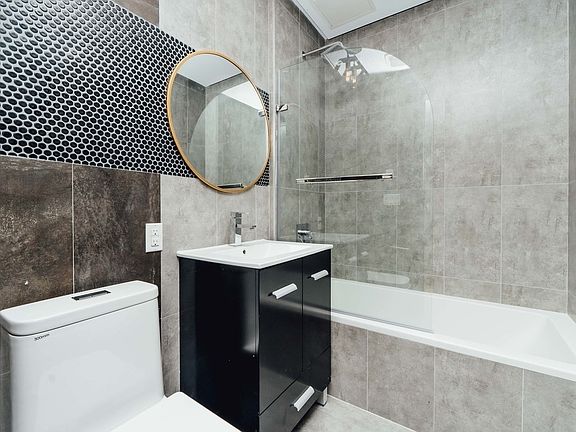 4th image of 2825 Snyder Ave #3KK