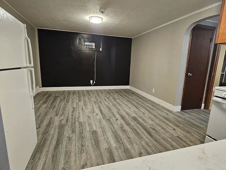 1028 S 27th St #3 — Photo 8