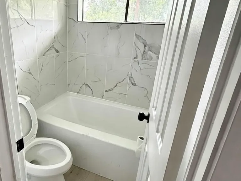 4010 Robinhood Dr — Photo 11