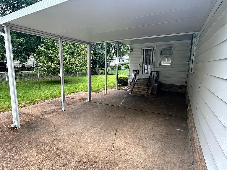 1148 Ashford Dr — Photo 17