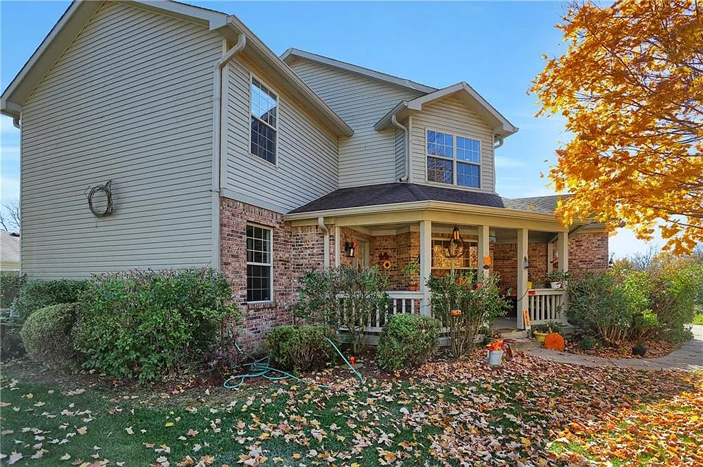 2011 Adina Blvd photo 1