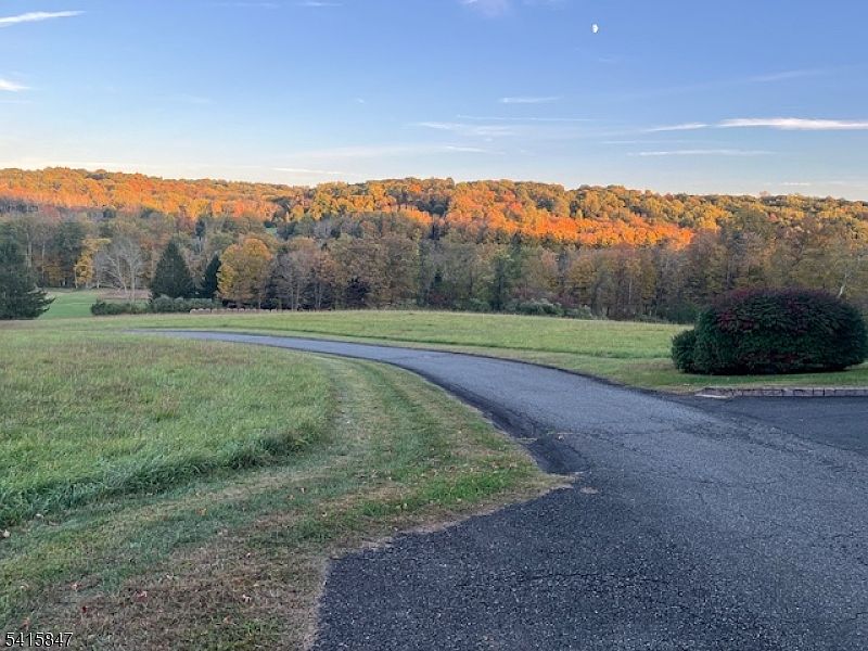 1st image of 37 Branch Rd