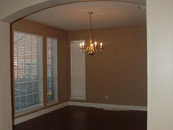 2nd image of 6527 Hillview Ln