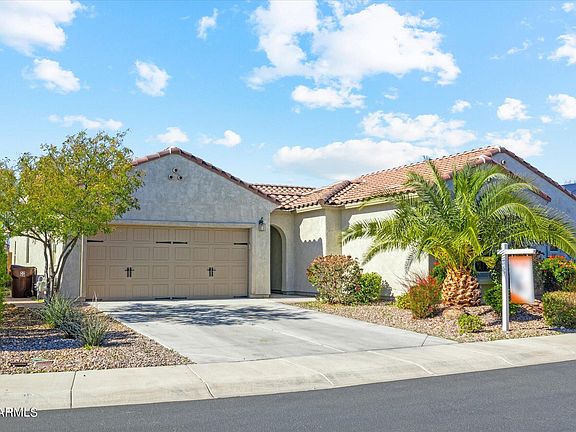 3rd image of 2234 N PETERSBURG Drive