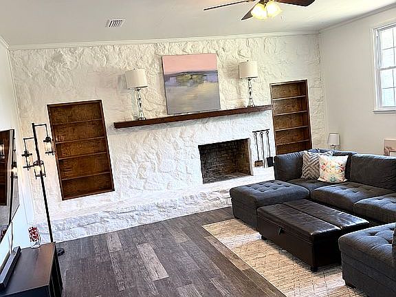 Lower living area
